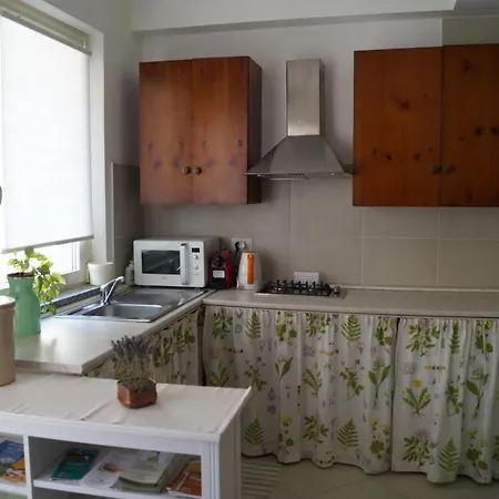 לינה וארוחת בוקר Rosa Bianca